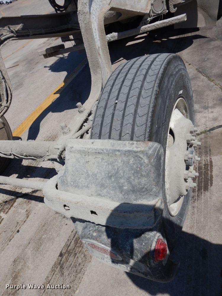 image for item HS9554 2000 Peterbilt 357  ready mix truck