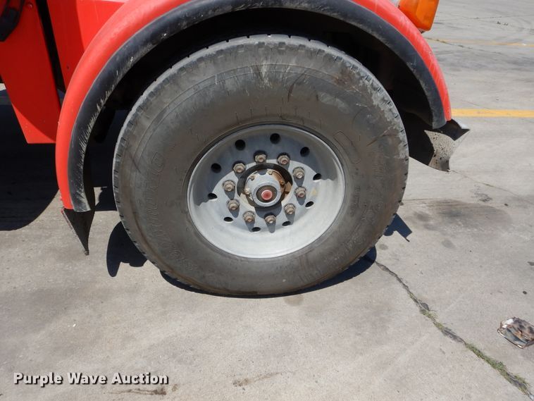 image for item HS9554 2000 Peterbilt 357  ready mix truck