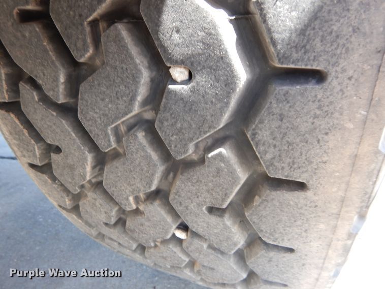 image for item HS9554 2000 Peterbilt 357  ready mix truck