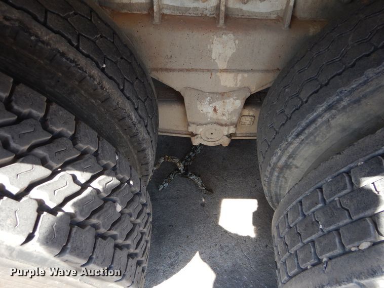 image for item HS9554 2000 Peterbilt 357  ready mix truck