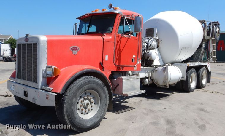 image for item HS9555 2000 Peterbilt 357  ready mix truck