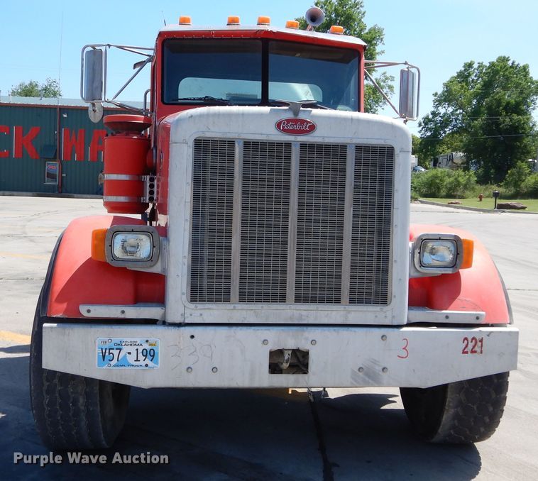 image for item HS9555 2000 Peterbilt 357  ready mix truck