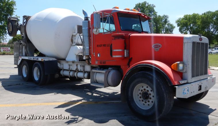 image for item HS9555 2000 Peterbilt 357  ready mix truck