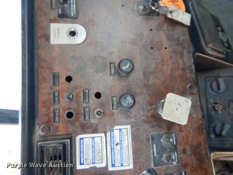 image for item HS9555 2000 Peterbilt 357  ready mix truck