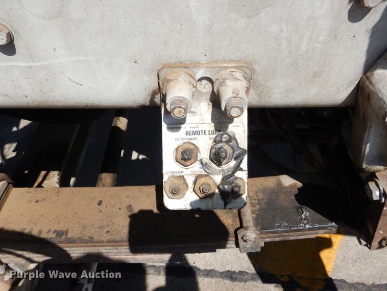 image for item HS9555 2000 Peterbilt 357  ready mix truck