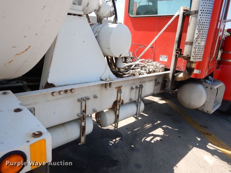 image for item HS9555 2000 Peterbilt 357  ready mix truck