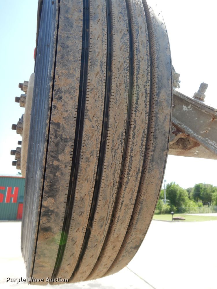 image for item HS9555 2000 Peterbilt 357  ready mix truck