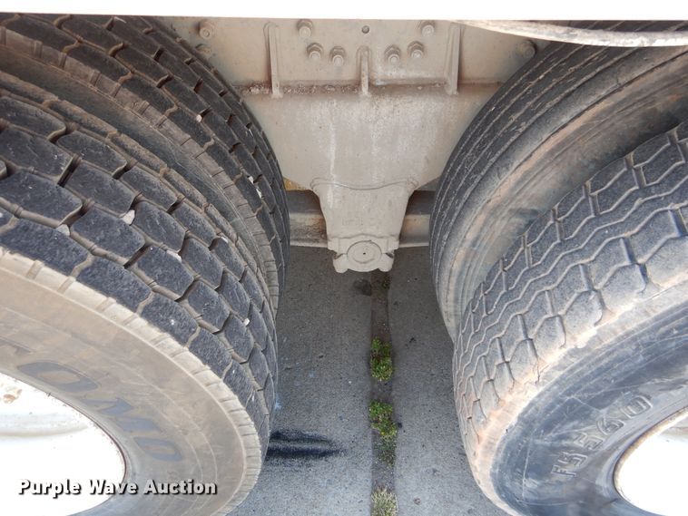 image for item HS9555 2000 Peterbilt 357  ready mix truck