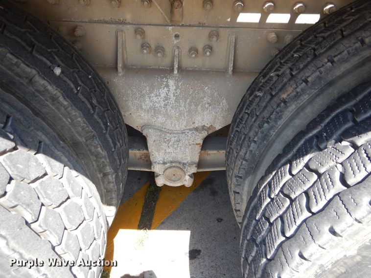 image for item HS9555 2000 Peterbilt 357  ready mix truck