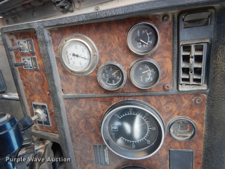 image for item HS9556 2000 Kenworth W900  ready mix truck