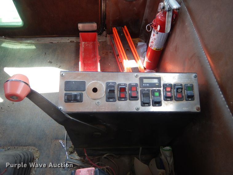 image for item HS9556 2000 Kenworth W900  ready mix truck