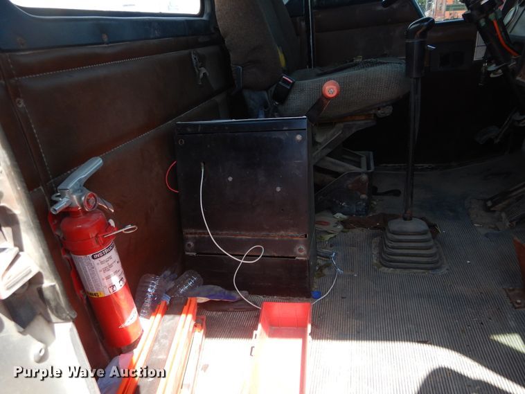 image for item HS9556 2000 Kenworth W900  ready mix truck