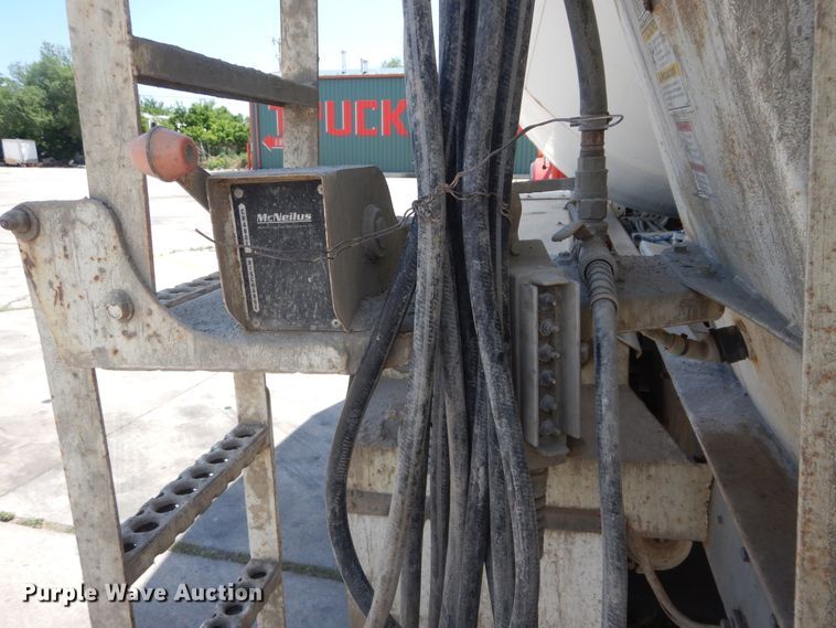 image for item HS9556 2000 Kenworth W900  ready mix truck