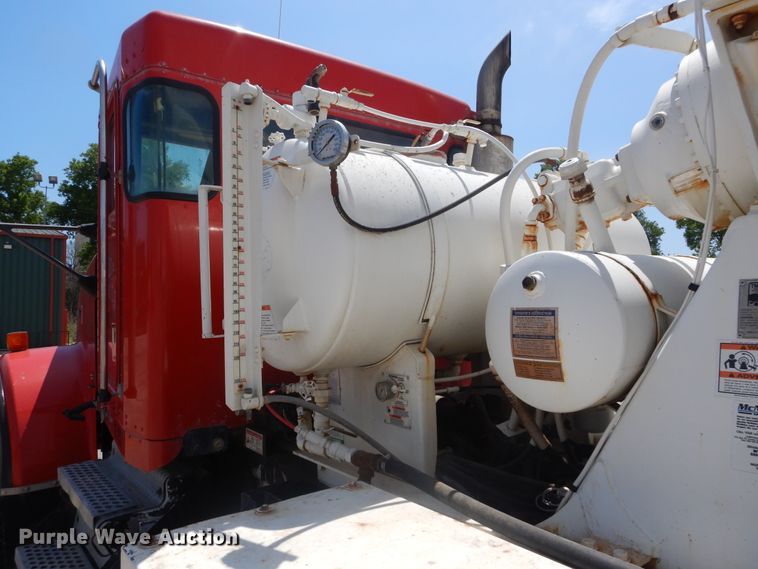 image for item HS9556 2000 Kenworth W900  ready mix truck