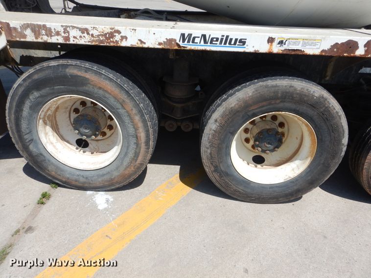 image for item HS9556 2000 Kenworth W900  ready mix truck