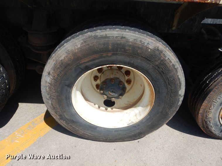 image for item HS9556 2000 Kenworth W900  ready mix truck