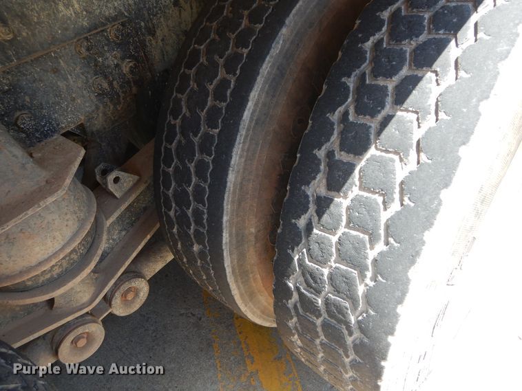 image for item HS9556 2000 Kenworth W900  ready mix truck