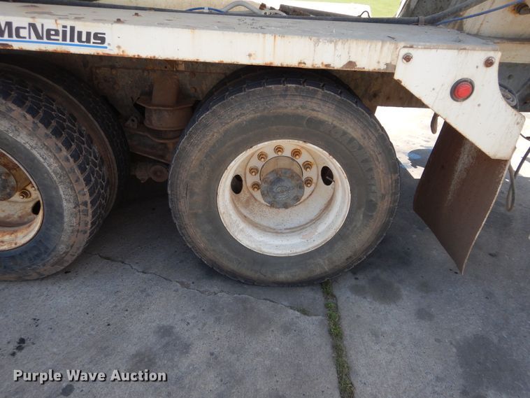 image for item HS9556 2000 Kenworth W900  ready mix truck