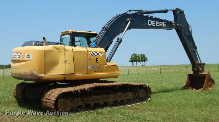 image for item HS9577 2011 John Deere 200D LC  excavator
