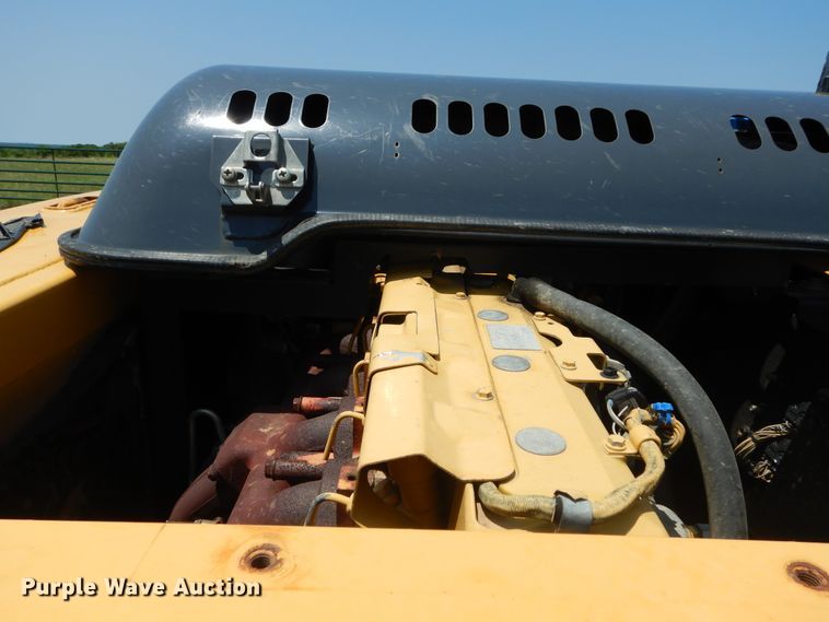 image for item HS9577 2011 John Deere 200D LC  excavator