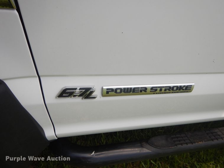 image for item HS9578 2017 Ford F550 Super Duty  bucket truck