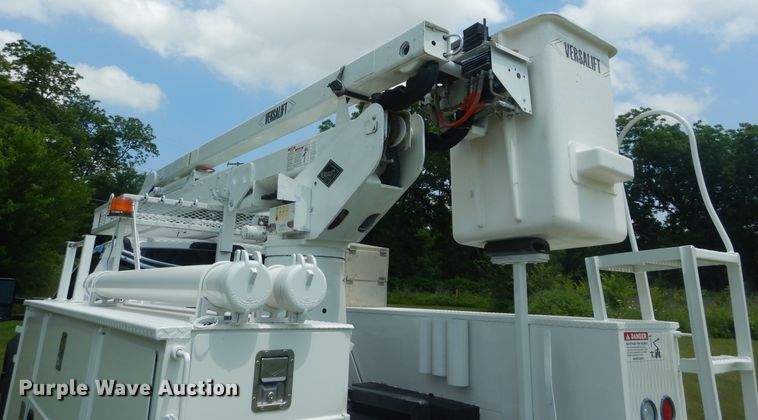 image for item HS9578 2017 Ford F550 Super Duty  bucket truck