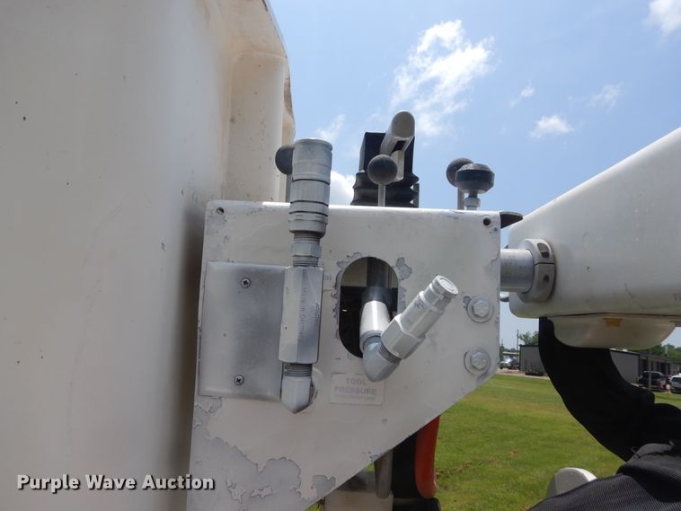 image for item HS9578 2017 Ford F550 Super Duty  bucket truck