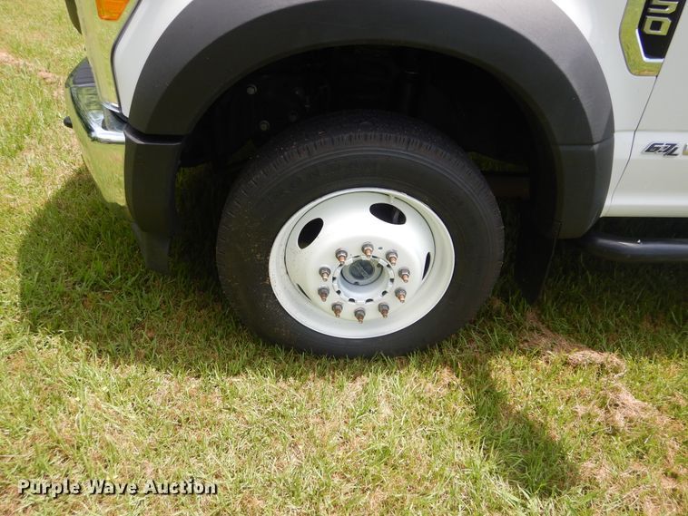 image for item HS9578 2017 Ford F550 Super Duty  bucket truck