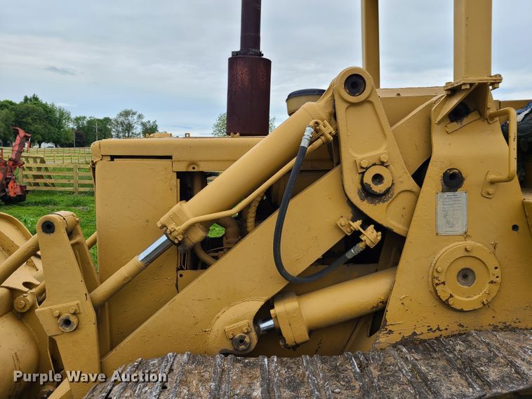 image for item K5883 1971 Caterpillar 955K  track loader