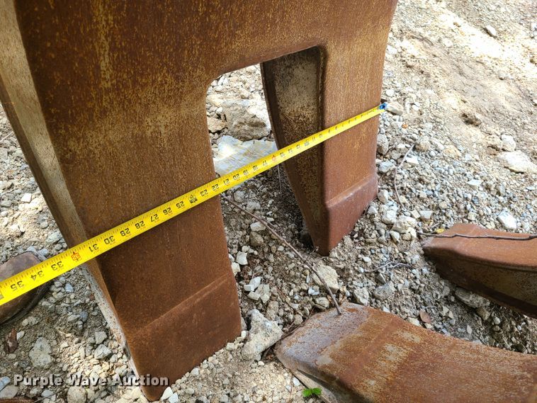 image for item K5907 2013 LaBounty HDR50 excavator grapple