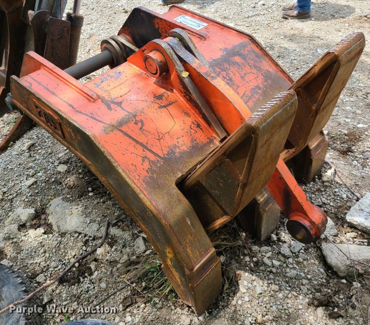 image for item K5908 NPK excavator grapple