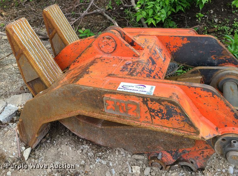 image for item K5908 NPK excavator grapple