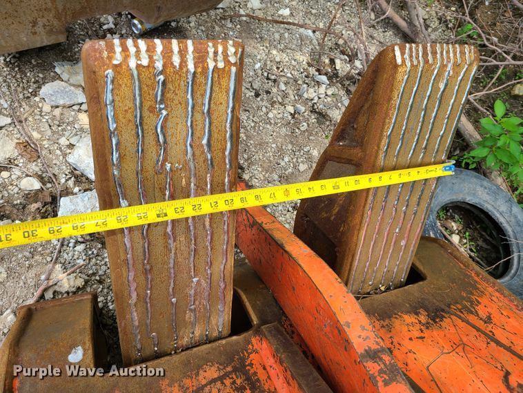 image for item K5908 NPK excavator grapple