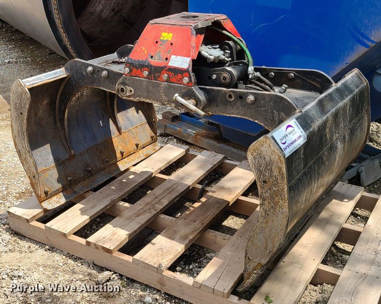 image for item K5909 Baker BDV100/421 crane grapple