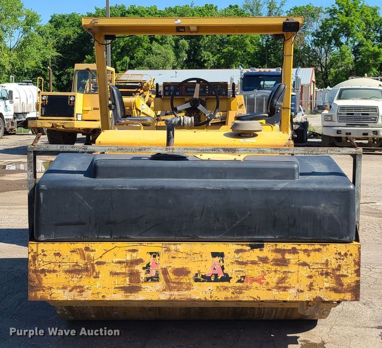 image for item K5917 Hypac C778B  double drum roller compactor