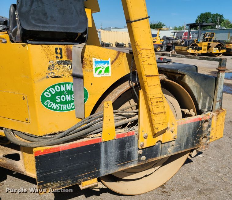 image for item K5917 Hypac C778B  double drum roller compactor