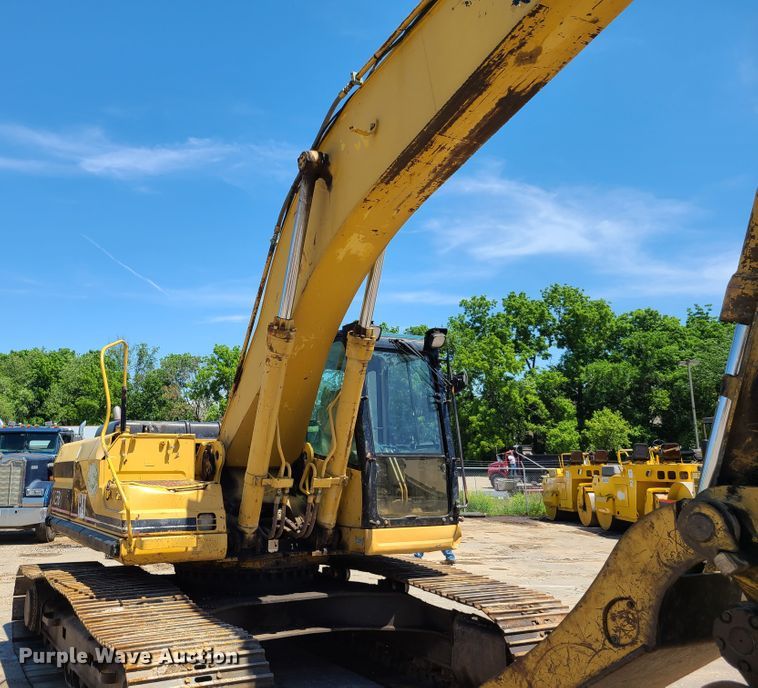 image for item K5935 1996 Caterpillar 325BL  excavator