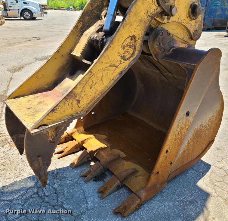 image for item K5935 1996 Caterpillar 325BL  excavator