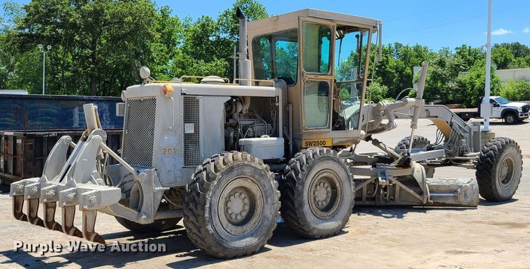 image for item K5941 1978 Caterpillar 140G  motor grader