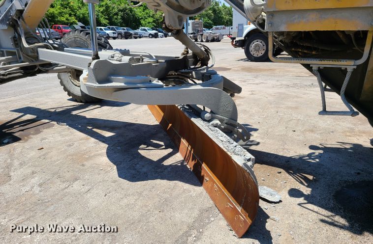 image for item K5941 1978 Caterpillar 140G  motor grader