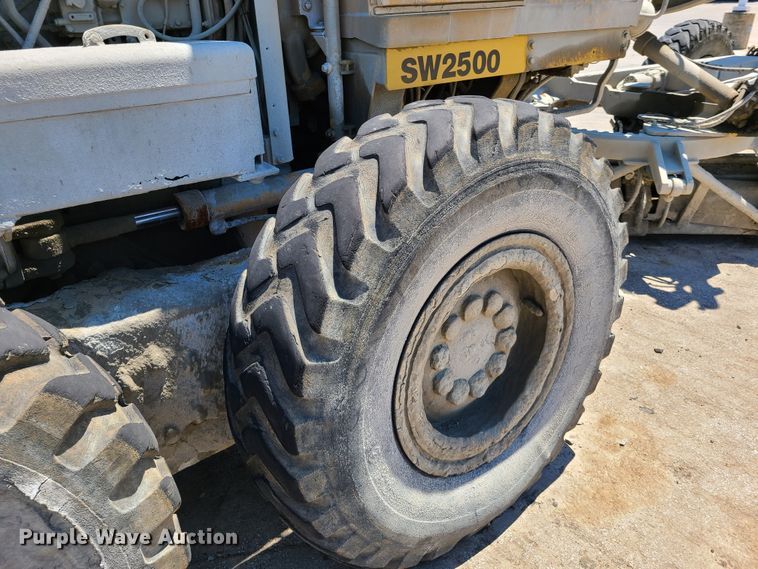 image for item K5941 1978 Caterpillar 140G  motor grader