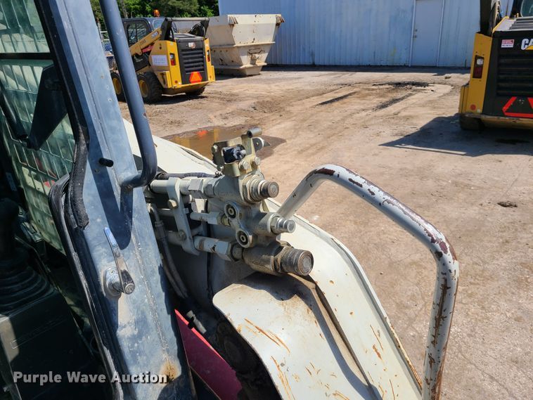 image for item K5949 2012 Takeuchi TL250  tracked skid steer loader