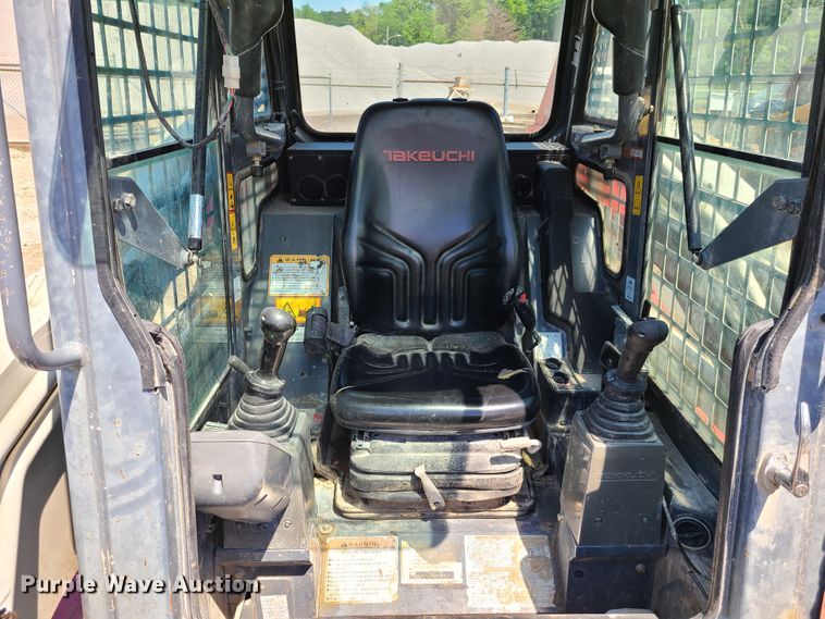 image for item K5949 2012 Takeuchi TL250  tracked skid steer loader