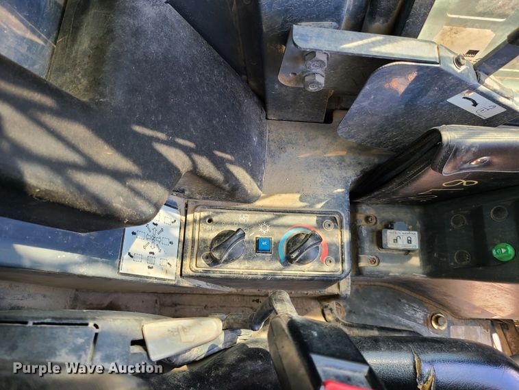 image for item K5949 2012 Takeuchi TL250  tracked skid steer loader