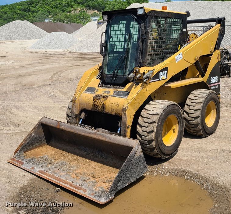 image for item K5951 2007 Caterpillar 268B  skid steer loader