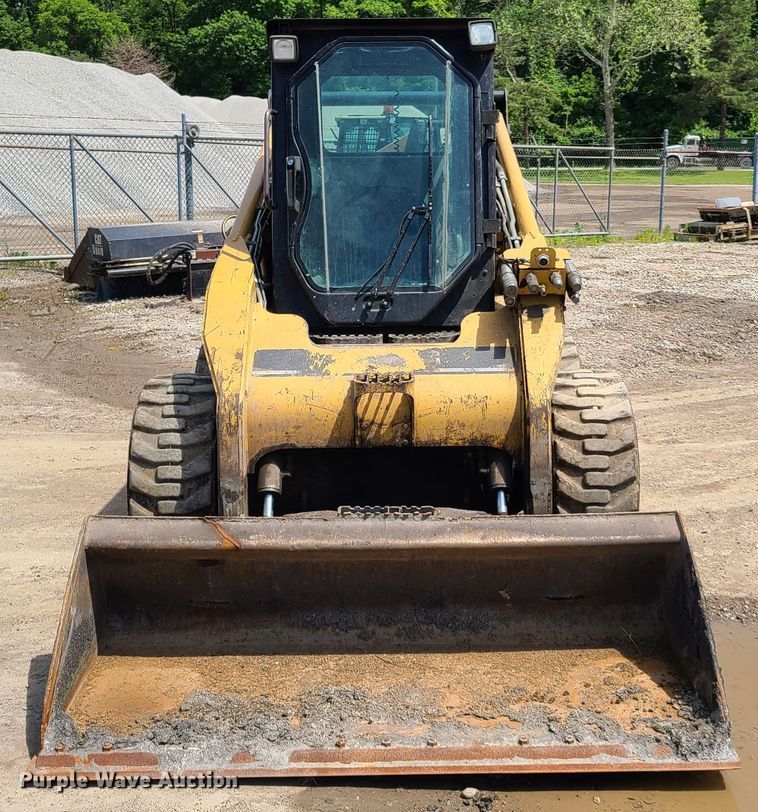 image for item K5951 2007 Caterpillar 268B  skid steer loader