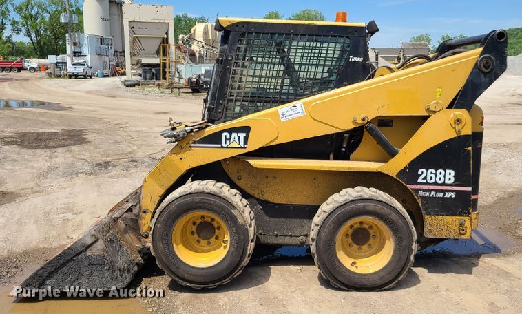 image for item K5951 2007 Caterpillar 268B  skid steer loader