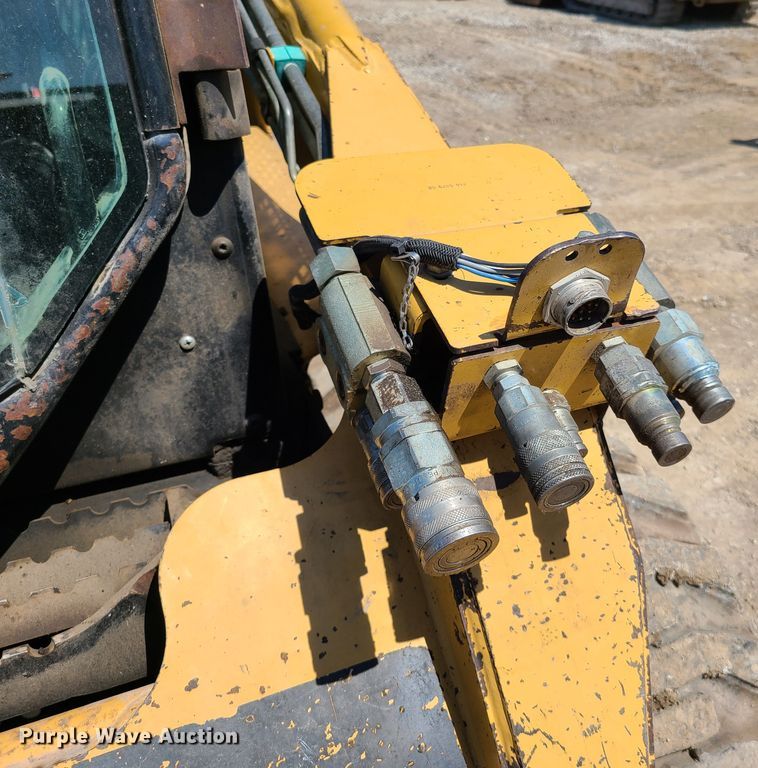 image for item K5952 2006 Caterpillar 268B  skid steer loader
