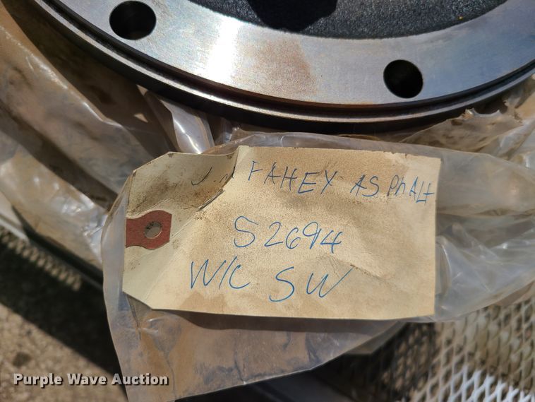 image for item K5953 Takeuchi TL250 skid steer final drive