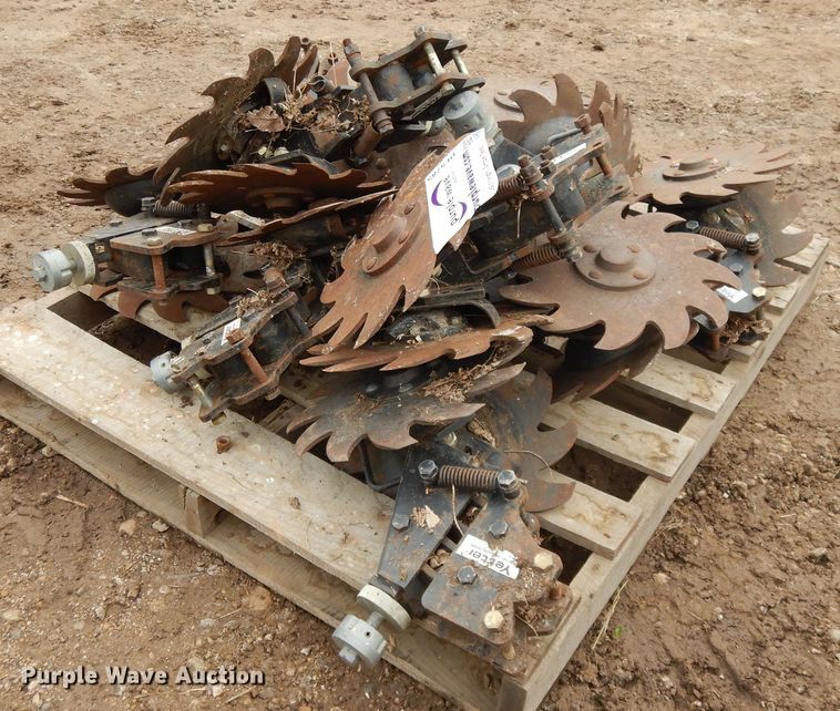 image for item DE5785 (12) Yetter row cleaners